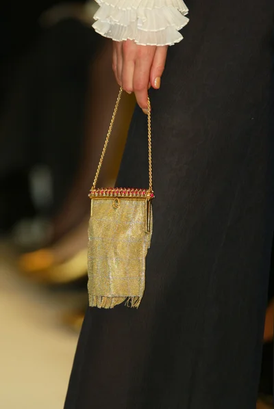 Look 16